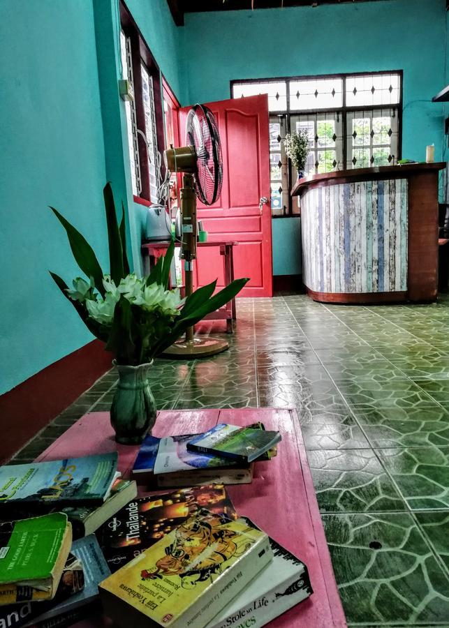 Champion Hostel 2 (Adults Only) เชียงใหม่ ภายนอก รูปภาพ