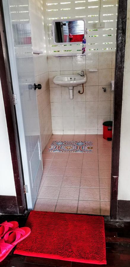 Champion Hostel 2 (Adults Only) เชียงใหม่ ภายนอก รูปภาพ